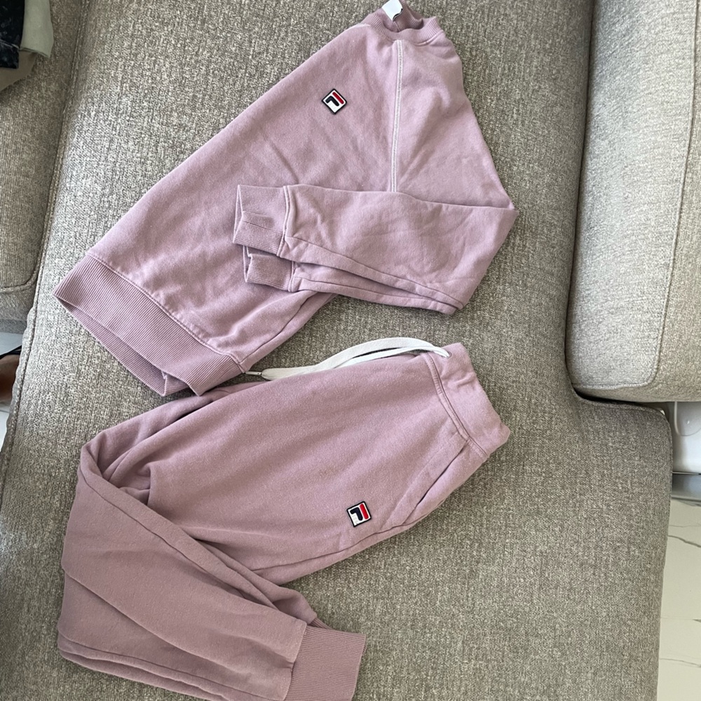 File Sweatsuit